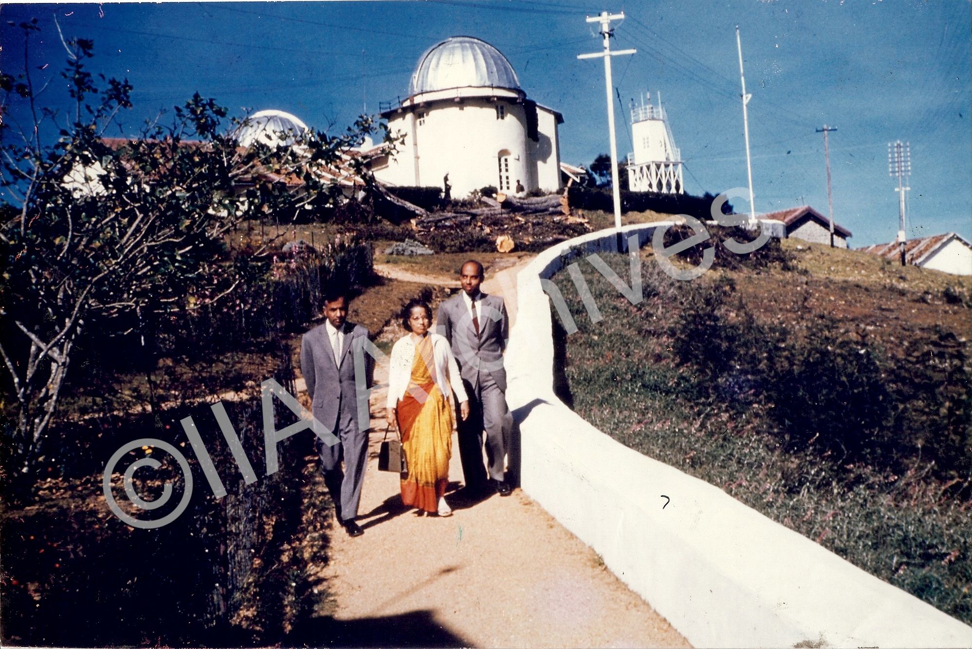 Prof. Chandrasekhar and Lalitha Chandrasekhar's visit to Kodaikanal Observatory-28 November 1961