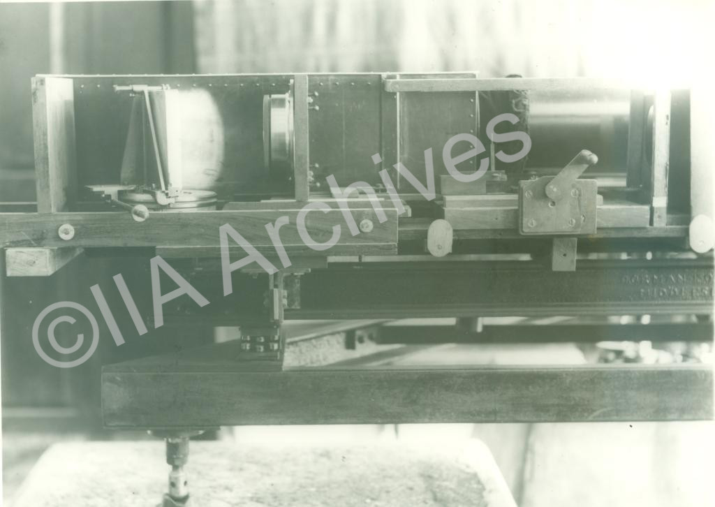 Grating and lens of the Auto-Collimating spectroheliograph-1911